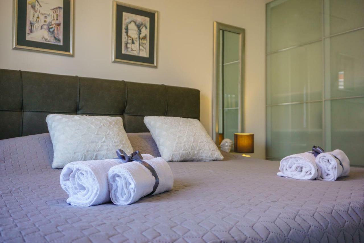 Apartment Paula With Private Jacuzzi And Parking- Near The Beach Задар Экстерьер фото